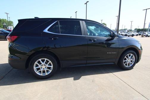 Mosaic Black Metallic 2024 Chevrolet Equinox LT