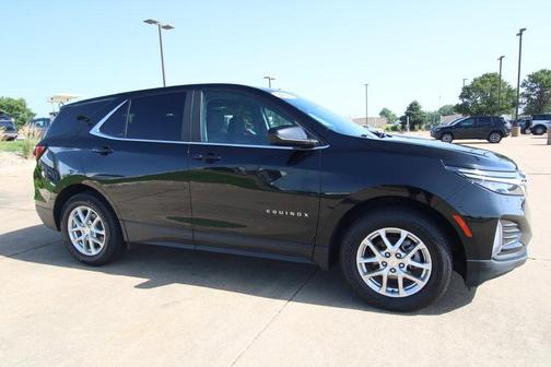 Mosaic Black Metallic 2024 Chevrolet Equinox LT