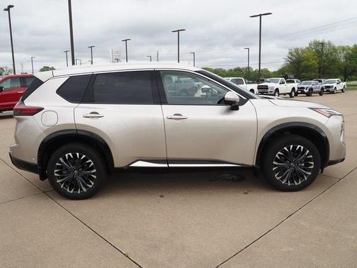 2024 Nissan Rogue Platinum