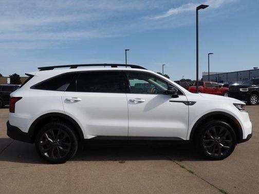 2022 Kia Sorento X-Line EX