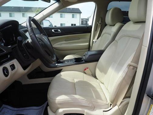 2019 Lincoln MKT Standard