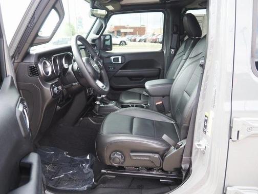 2022 Jeep Wrangler Unlimited Sahara Altitude