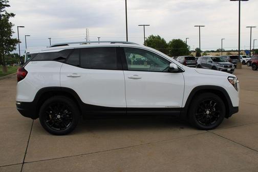 Summit White 2023 GMC Terrain SLT