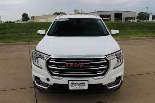 Summit White 2023 GMC Terrain SLT