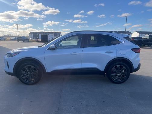 2025 Ford Escape Platinum