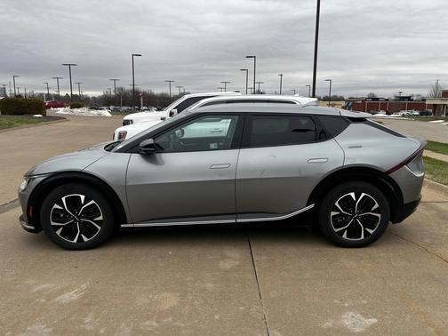 2022 Kia EV6 Wind