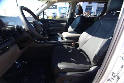 Snow White Pearl 2027 Kia Carnival SX