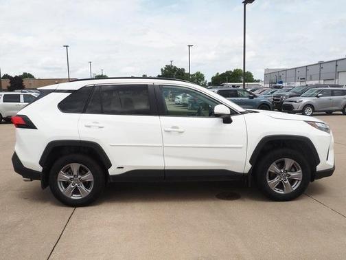 2023 Toyota RAV4 Hybrid XLE