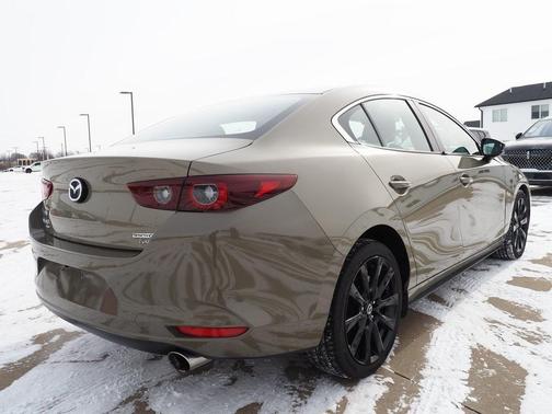 2024 Mazda Mazda3 2.5 Carbon Turbo