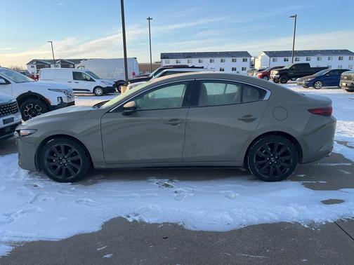 2024 Mazda Mazda3 2.5 Carbon Turbo