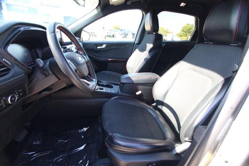 Carbonized Gray Metallic 2025 Ford Escape ST-Line Select