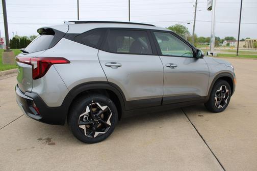 Gray 2026 Kia Seltos S