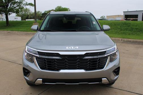 Gray 2026 Kia Seltos S