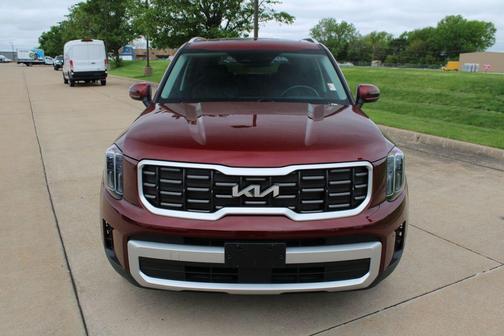 Red 2023 Kia Telluride S
