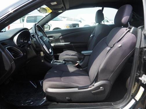 2013 Chrysler 200 Touring