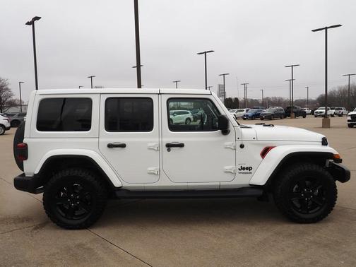 2021 Jeep Wrangler Unlimited Sahara Altitude