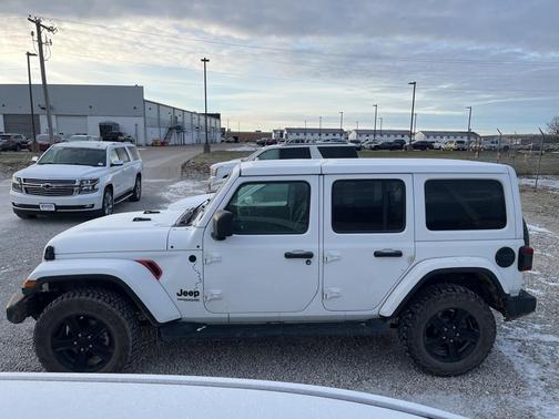 2021 Jeep Wrangler Unlimited Sahara Altitude