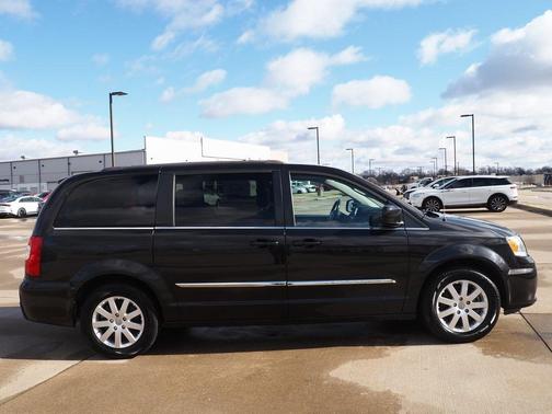 2015 Chrysler Town & Country Touring
