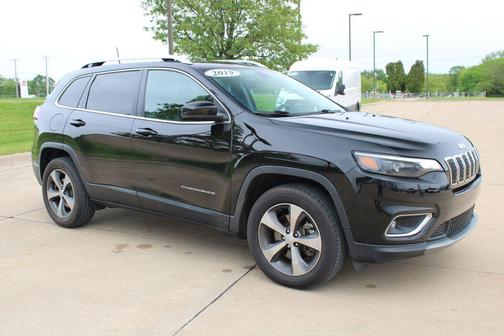 Diamond Black 2019 Jeep Cherokee Limited
