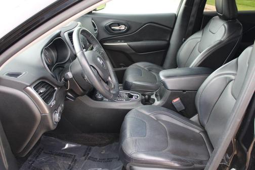 Diamond Black 2019 Jeep Cherokee Limited