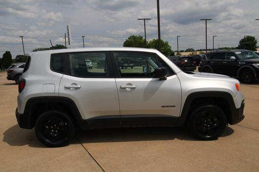 Glacier Metallic 2018 Jeep Renegade Sport