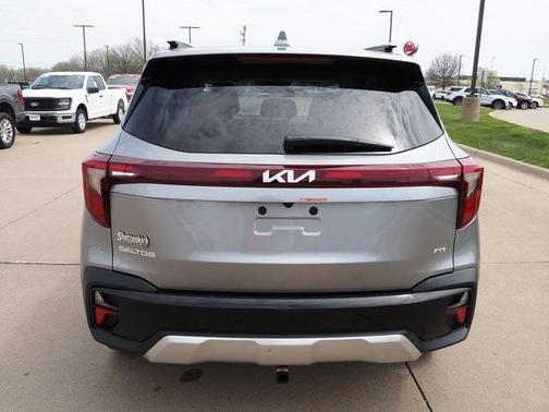 2025 Kia Seltos EX