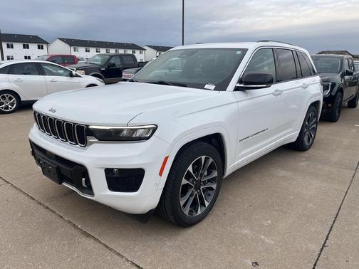 2022 Jeep Grand Cherokee Overland
