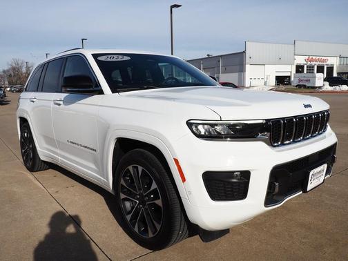 2022 Jeep Grand Cherokee Overland