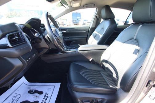 Predawn Gray Mica 2019 Toyota Camry SE