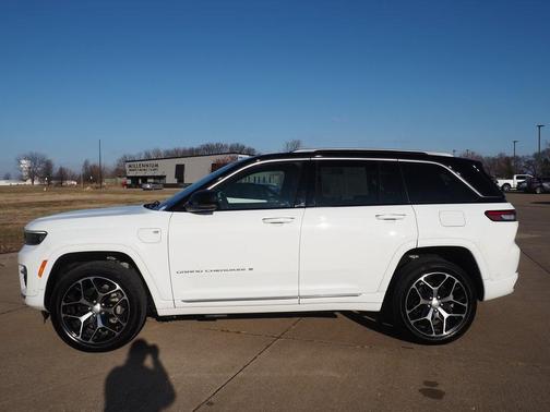2023 Jeep Grand Cherokee 4xe Summit