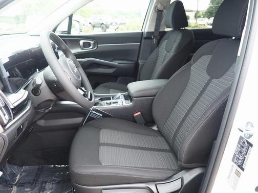 2025 Kia Sorento LX