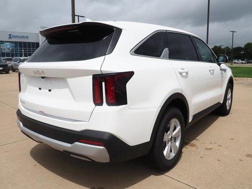 2025 Kia Sorento LX