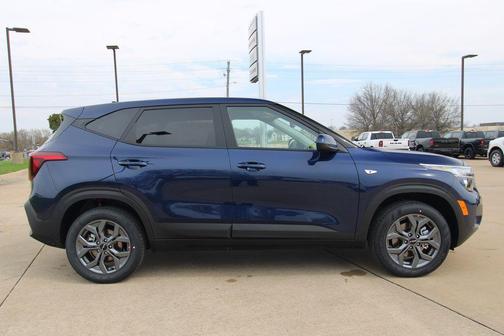 Dark Ocean Blue 2026 Kia Seltos LX