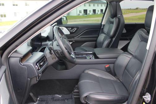 Infinite Black Metallic 2025 Lincoln Aviator Reserve AWD