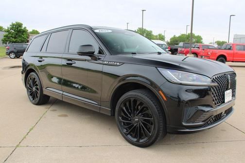 Infinite Black Metallic 2025 Lincoln Aviator Reserve AWD