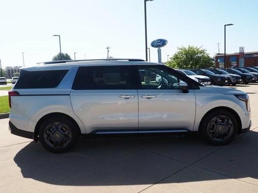 2026 Kia Carnival SX