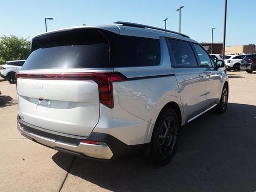 2026 Kia Carnival SX