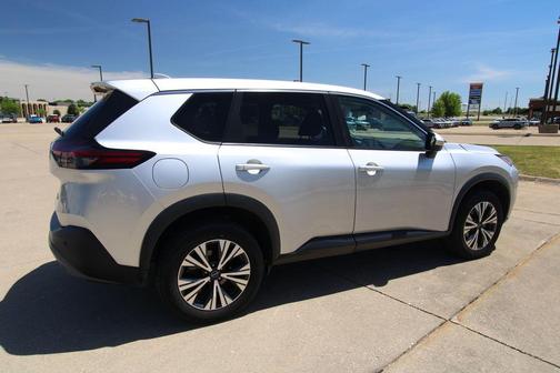 Brilliant Silver Metallic 2023 Nissan Rogue SV