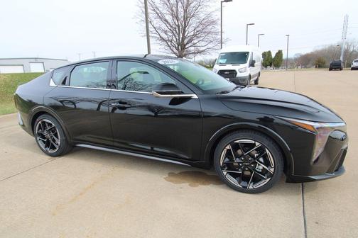 Aurora Black Pearl 2026 Kia K4 GT-LINE