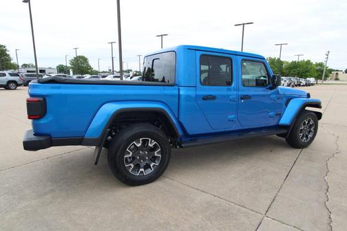 Hydro Blue Pearlcoat 2026 Jeep Gladiator Sport