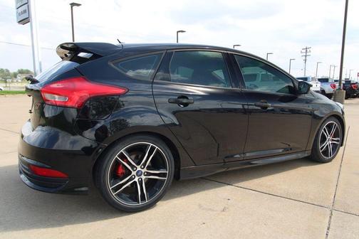 Shadow Black 2018 Ford Focus ST Base