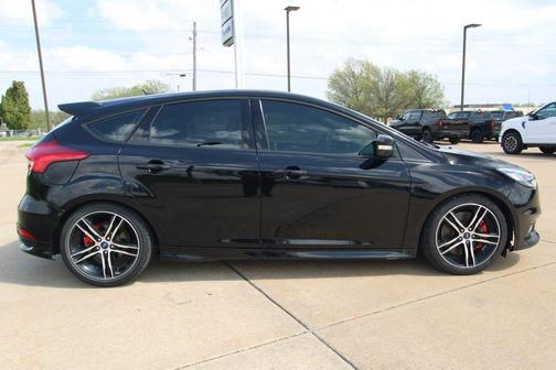 Shadow Black 2018 Ford Focus ST Base