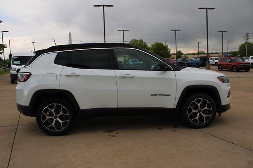 Bright White Clearcoat 2025 Jeep Compass Limited