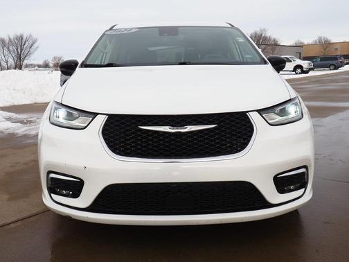 2024 Chrysler Pacifica Touring-L