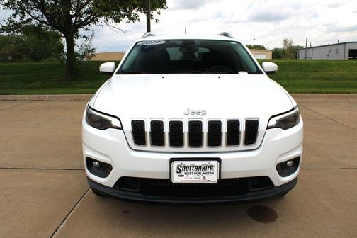 Bright White Clearcoat 2019 Jeep Cherokee Latitude Plus