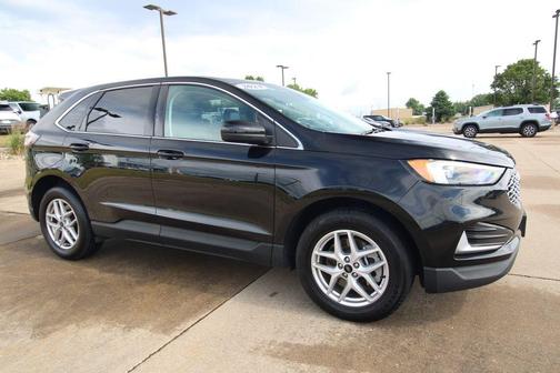Black Metallic 2024 Ford Edge SEL