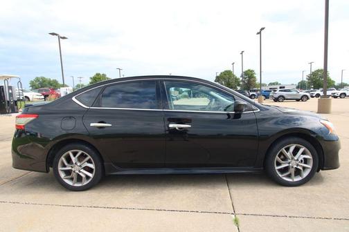 Super Black 2014 Nissan Sentra SR
