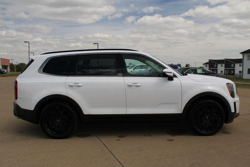 Glacial White Pearl 2022 Kia Telluride EX