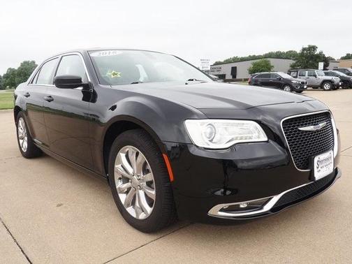 2018 Chrysler 300 Touring
