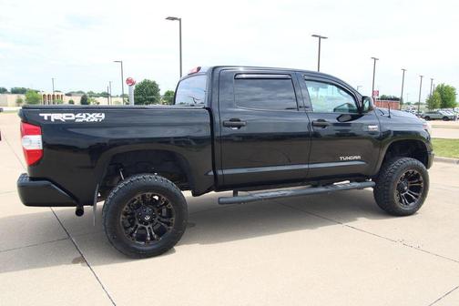 Midnight Black Metallic 2019 Toyota Tundra SR5